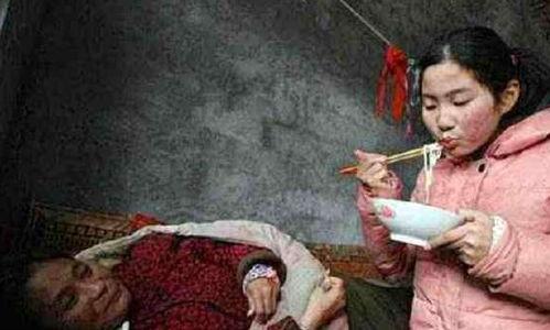 农村小女孩摔瓜给爷爷吃,农村小女孩摔瓜孝敬爷爷的温馨故事