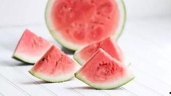 西瓜吃瓜,西瓜吃瓜，尽享清凉时光